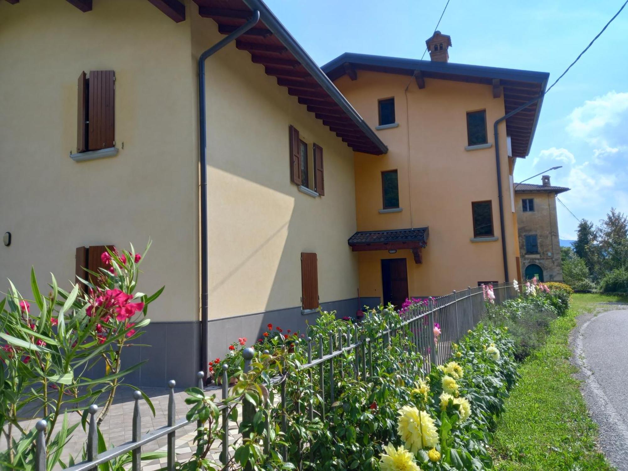 Casa Vacanze Tania Somendenna Екстериор снимка